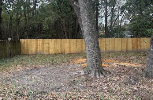 Kreole House | Clean, Spacious, 3BR 1.5BA, Near Shipyards, Chevron, Beach, Casinos, Fenced yard