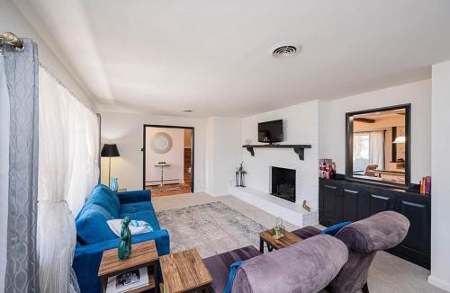 Reisterstown House | Clean & Spacious Charming Farmhouse