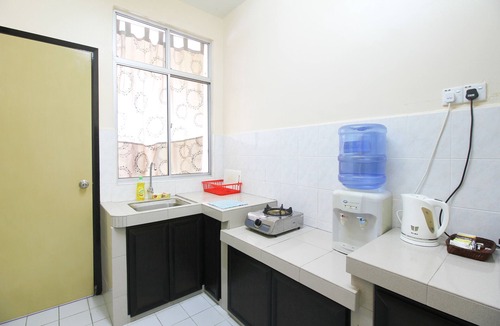Ayer Keroh Apartment | Clean & Spacious Home for Joyous Stays