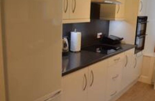 Perth Apartment | Clean & Stylish City Centre Apartment