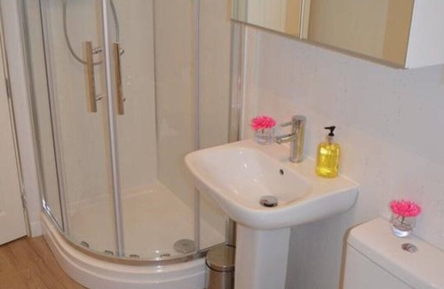 Perth Apartment | Clean & Stylish City Centre Apartment