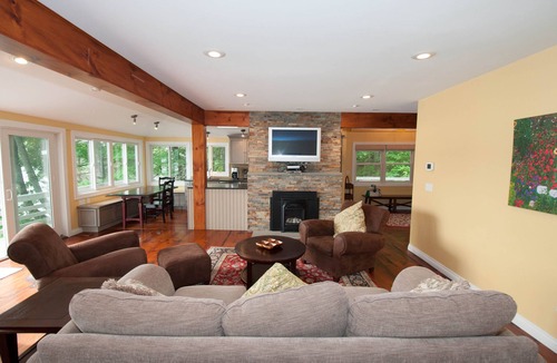 Northwest Ithaca House | Clean, Stylish, Well Maintained, Lakefront, Amazing Views, Pet Friendly, College