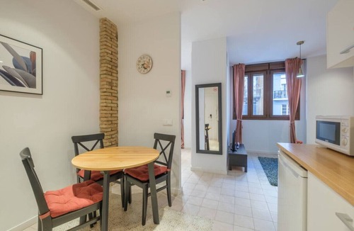 La Petxina Apartment | ❈Clean & Tranquil Apartment close to City Centre❈