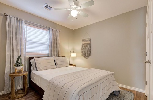 Del City House | Clean, Warm, and Welcoming, 1 Mile from Tinker AFB
