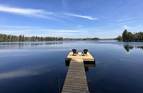 Tay Valley House | Clear Lake Bliss - Waterfront forest escape