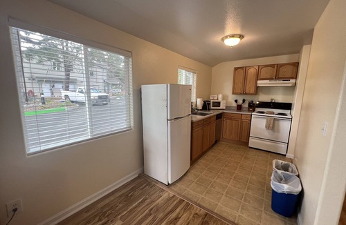Clearlake Park Apartment | Clear Lake Cottages & Marina