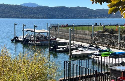 Clearlake Park Hotel | Clear Lake Cottages & Marina
