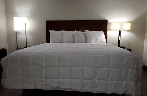 Quitman Hotel | CLEAR LAKES INN