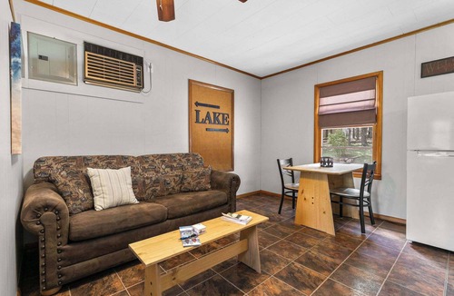 Jenkins Cabin | Clear Water Cabin · Table Rock Lakefront