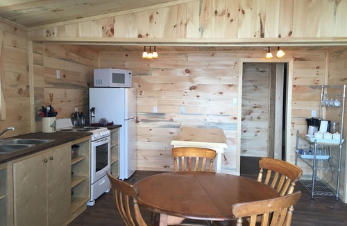 Milford Cabin | Clear Water -Rustic Waterfront 2 Bedroom Cabin