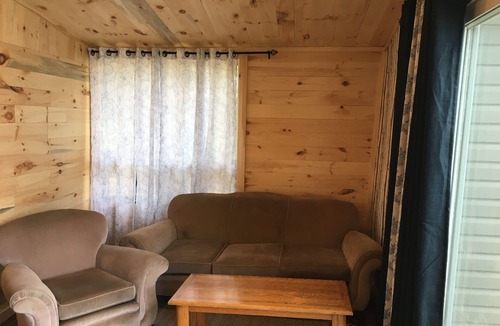 Milford Cabin | Clear Water -Rustic Waterfront 2 Bedroom Cabin