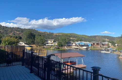 Wilbur Springs House | Clearlake Lakefront Getaway
