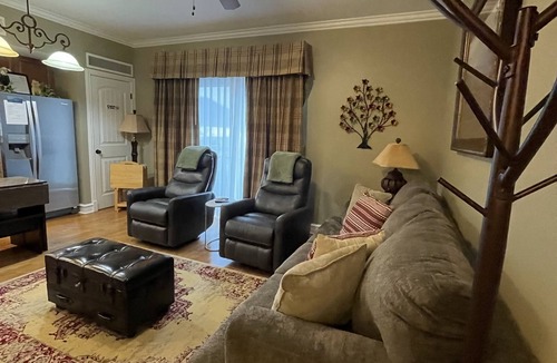 Pigeon Forge Condo | CLEARLY THE BEST RIGHT HERE
