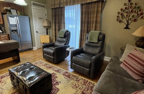 Pigeon Forge Condo | CLEARLY THE BEST RIGHT HERE