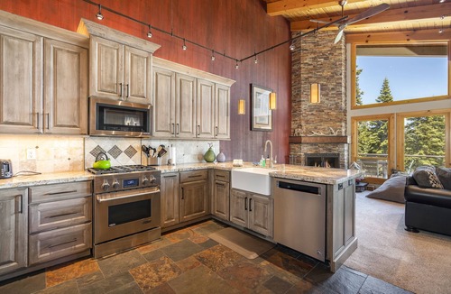 Talmont House | Clearview 2 - Amazing Tahoe Views, Dog Friendly, Pool Table, Near Golf