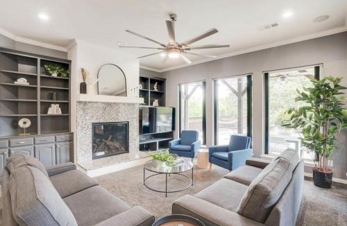 Lewisville House | Clearview Castle - Pool* Jacuzzi Lake View