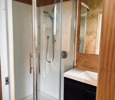 Lepperton Apartment | Clearview Heights