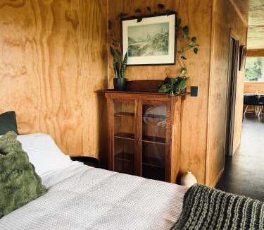 Lepperton Apartment | Clearview Heights