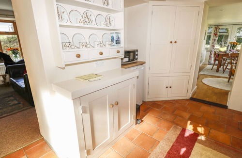 Lydford Cottage | CLEARVIEW, pet friendly, with open fire in Lydford
