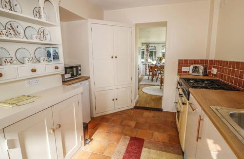 Lydford Cottage | CLEARVIEW, pet friendly, with open fire in Lydford