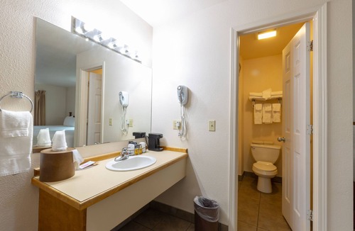 Kamiah Hotel | Clearwater 12 Motel