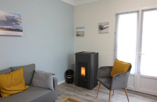 Ambares-et-Lagrave House | Cleau - Ambares Lagrave