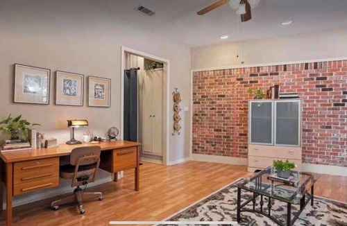 Austin House | Clelia’s Cottage: Cozy 1-bedroom cottage in charming Austin with WiFi, AC