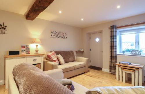 Crich House | Clematis Cottage