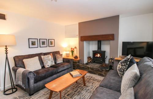 Halfway House House | Clematis Cottage