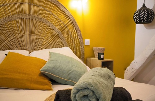 Valcarlos House | Clementenia