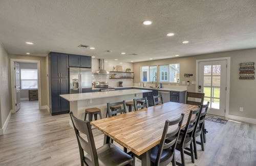 Burnet House | Clen Oak Escape on Lake LBJ with 109" of Waterfront