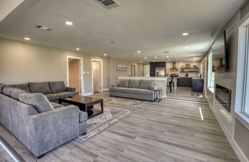 Burnet House | Clen Oak Escape on Lake LBJ with 109" of Waterfront