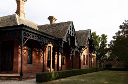 Lancefield Hotel | Cleveland Estate