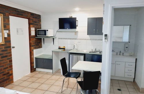 Ormiston Hotel | Cleveland Motor Inn