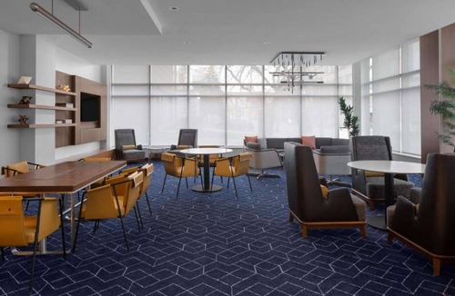 University Circle Hotel | Cleveland University Circle + Free Area Shuttle
