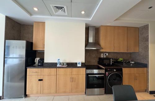 Jumeirah Lake Towers Apartment | Click Stay - JLT - Entire Studio & Balcony Lakes view Apartment -HW