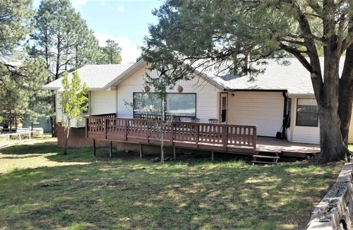 Ruidoso Downs House | Cliff Cabin: Nice Level Entry, Single Level Cabin, Front and Back Decks, Close to Town