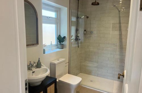 Canford Cliffs House | Cliff Cottage