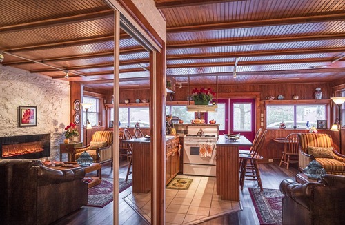 Eureka Springs Historic District Bed & Breakfast | Cliff Cottage Inn - Victorian B&B and Boutique Hotel