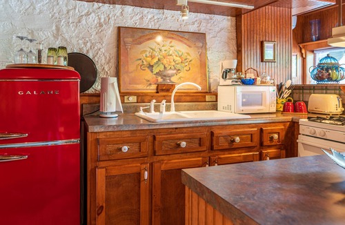 Eureka Springs Historic District Bed & Breakfast | Cliff Cottage Inn - Victorian B&B and Boutique Hotel