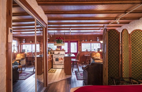 Eureka Springs Historic District Bed & Breakfast | Cliff Cottage Inn - Victorian B&B and Boutique Hotel