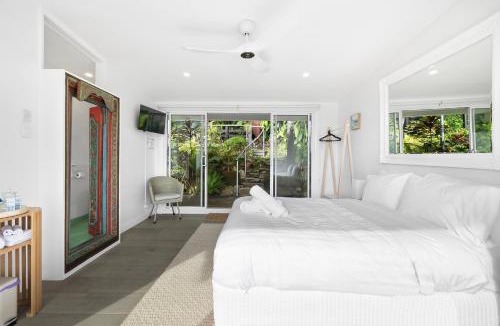 Seaforth House | Cliff house and Grand harbour views