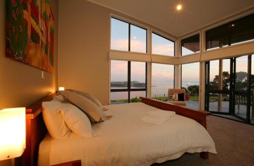 Taiharuru Villa | Cliff House