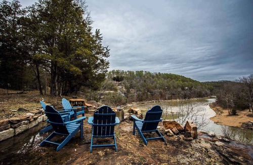 Eureka Springs Cabin | Cliff Top, Hot Tub, Fire Pit, Mountain Lake Views