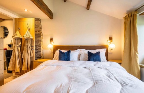 Skelmanthorpe House | Cliffe Hill Cottage