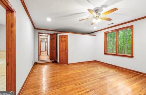 Loganville House | Clifford Guest House