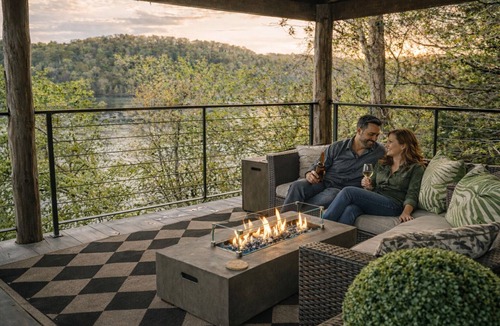 Forsyth Ski Chalet | Cliffside Chateau w/Epic Lake Views