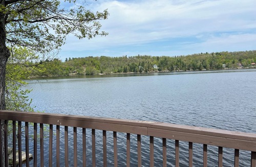 Hammond Cabin | Cliffside Hideaway-Renovations & upgrades coming!