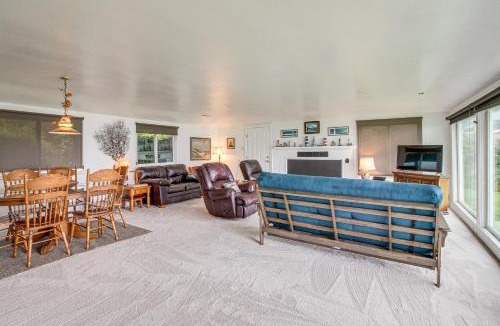 Coos Bay House | Cliffside Lighthouse Beach Home with Ocean View