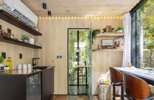 Lupton City Cabin | Cliffside Mirror Cabin